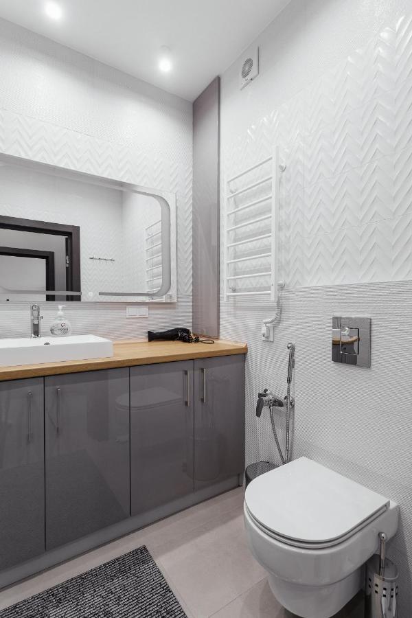 White Apartment In 12 Floor Одесса Экстерьер фото