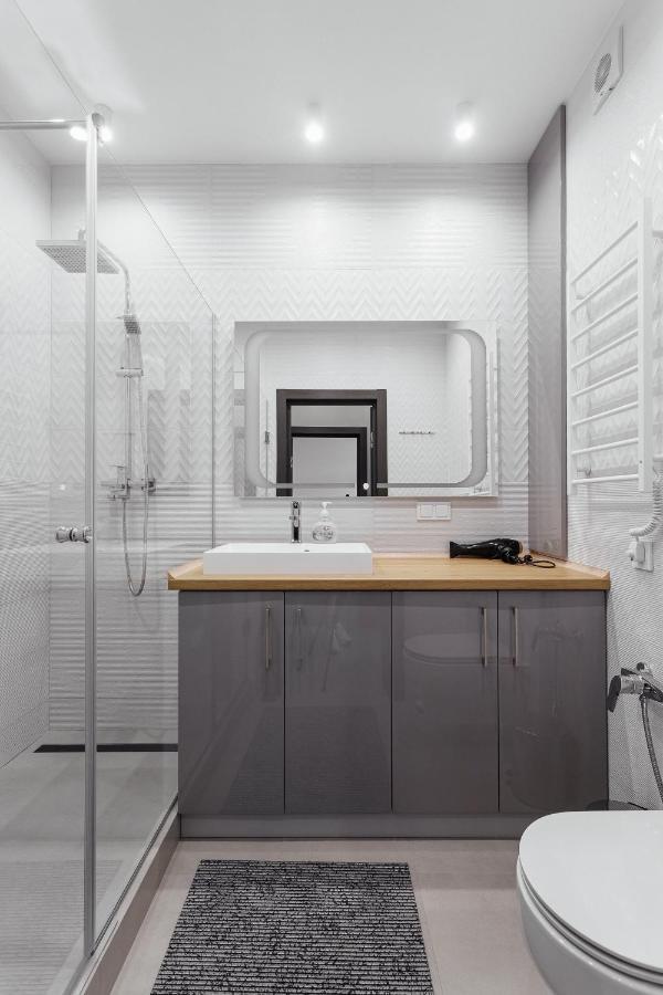 White Apartment In 12 Floor Одесса Экстерьер фото