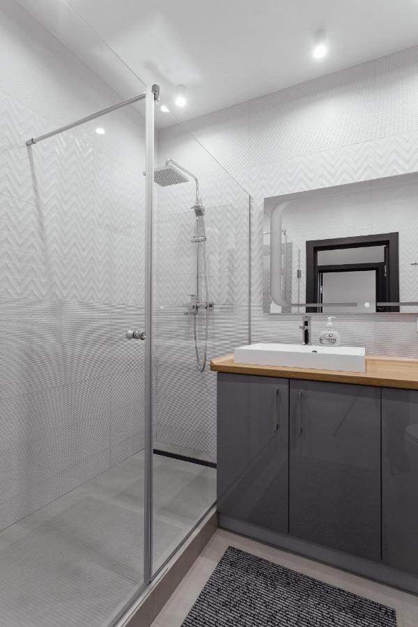 White Apartment In 12 Floor Одесса Экстерьер фото