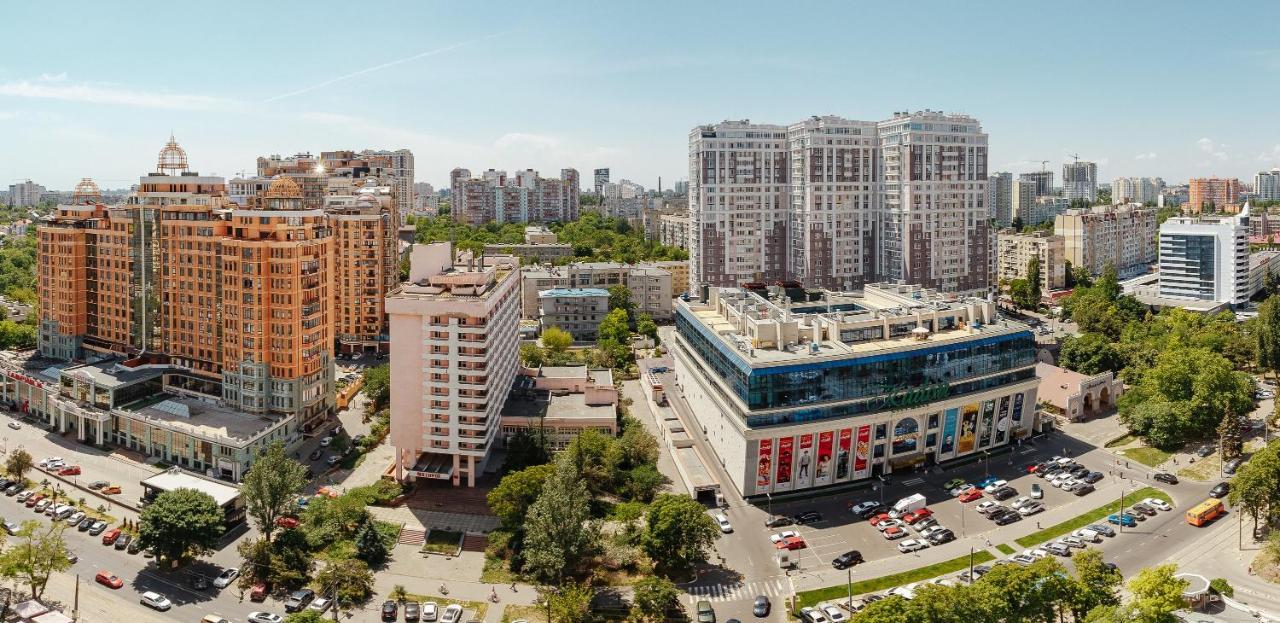 White Apartment In 12 Floor Одесса Экстерьер фото
